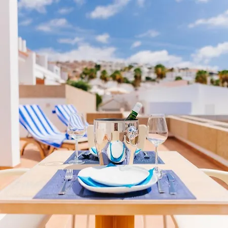 Island Village Vila