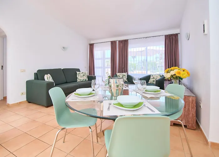 Βίλα Island Village