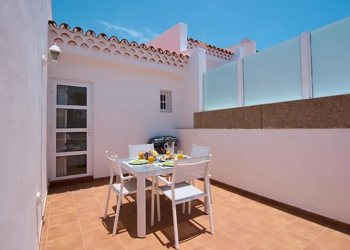 Island Village Βίλα *