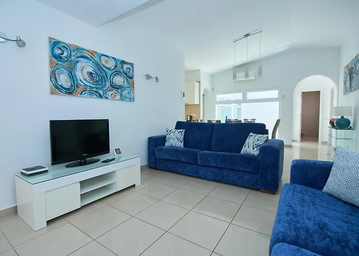 Island Village Βίλα